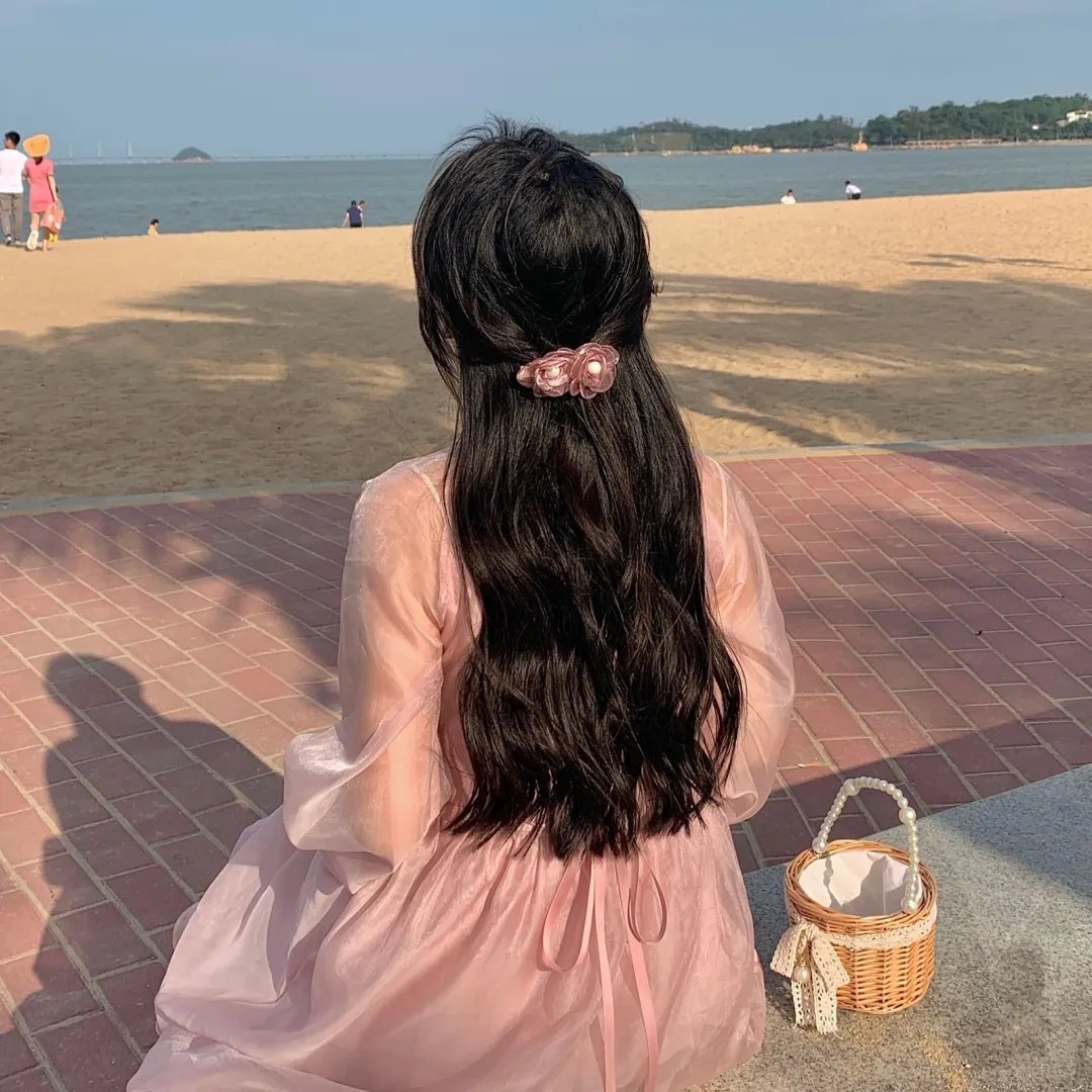 女孩闺房